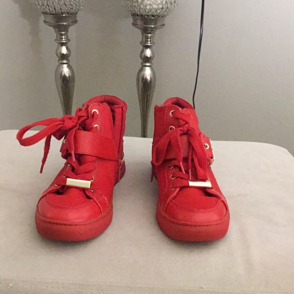 Women’s sneakers